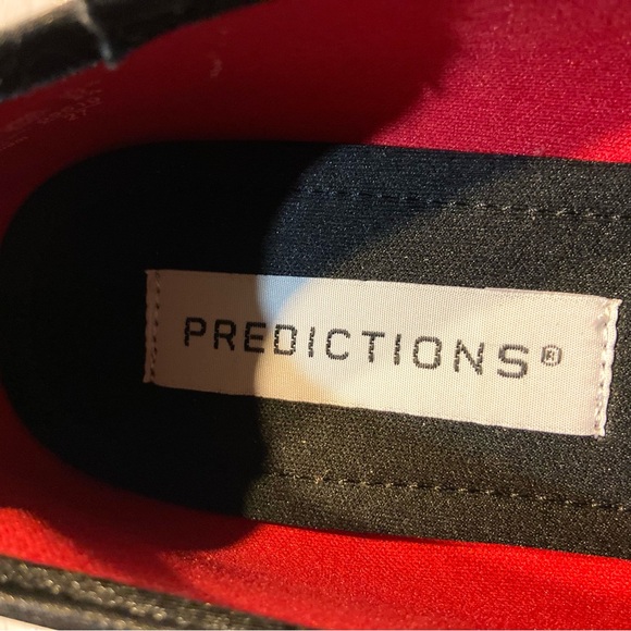 Predictions Women's Scarlet Red Flats with Bow - Picture 6 of 6